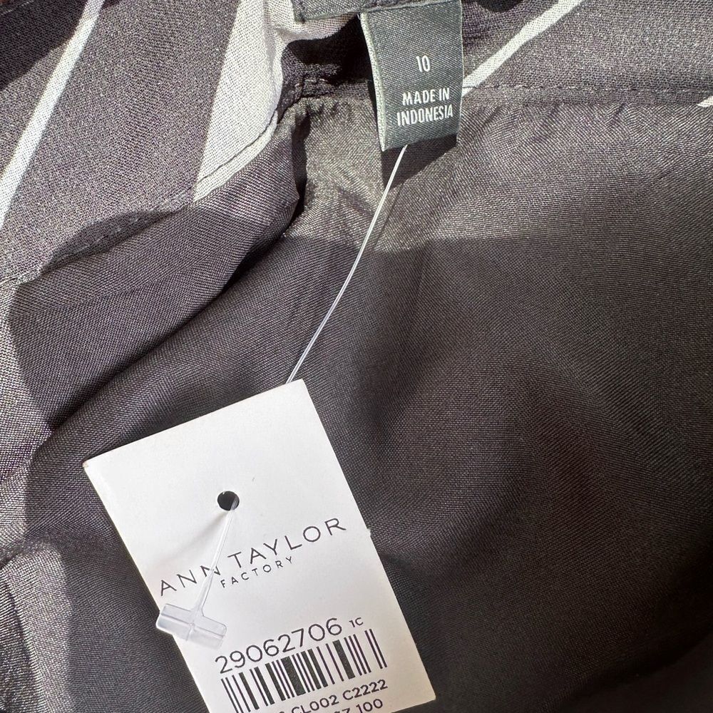 NWT Ann Taylor Striped Black and White Women's Skirt - Picture 6 of 7